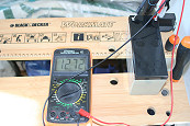 Test volt batteria gruppo di continuità